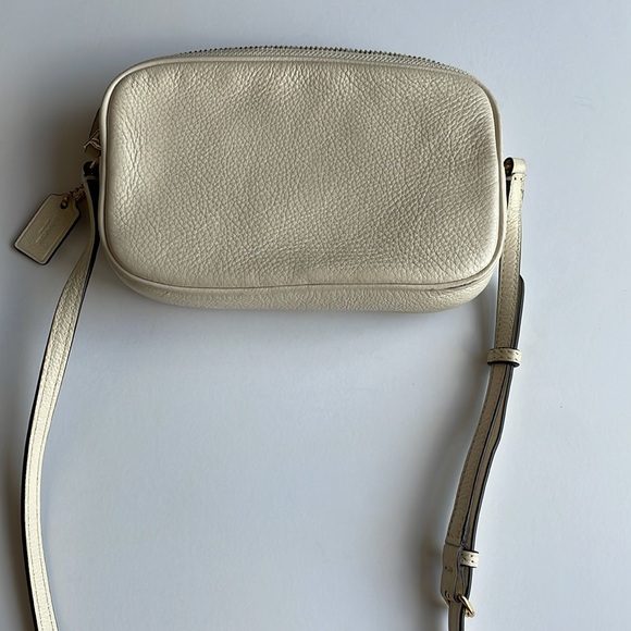 Coach white crossbody - Picture 8 of 9